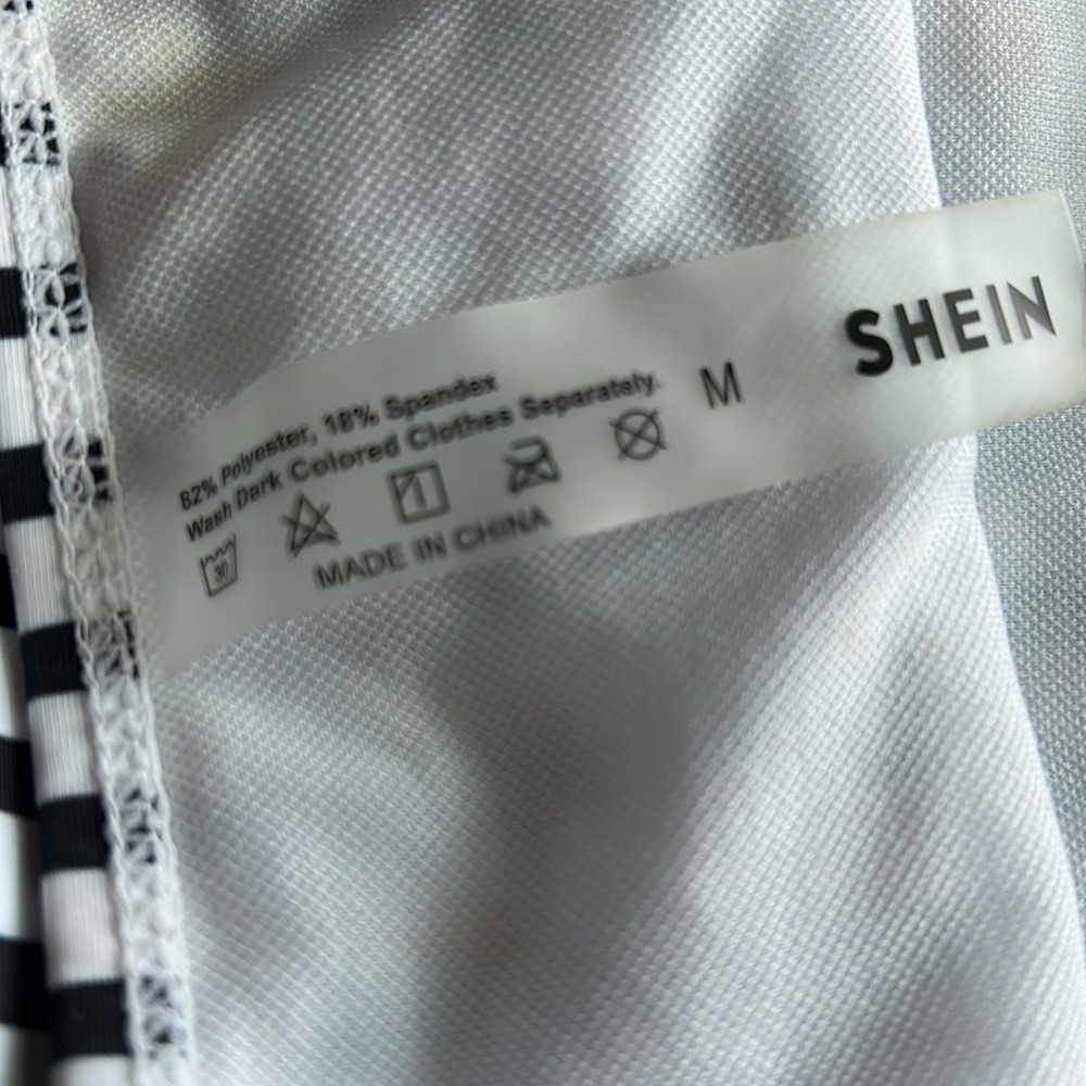 SHEIN Ruffle Top Bikini - Picture 8 of 9